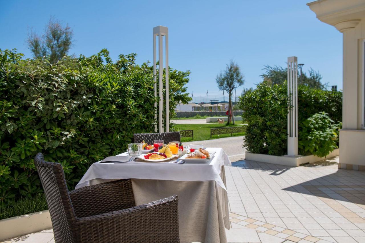 Hotel Riviera Milano Marittima Esterno foto