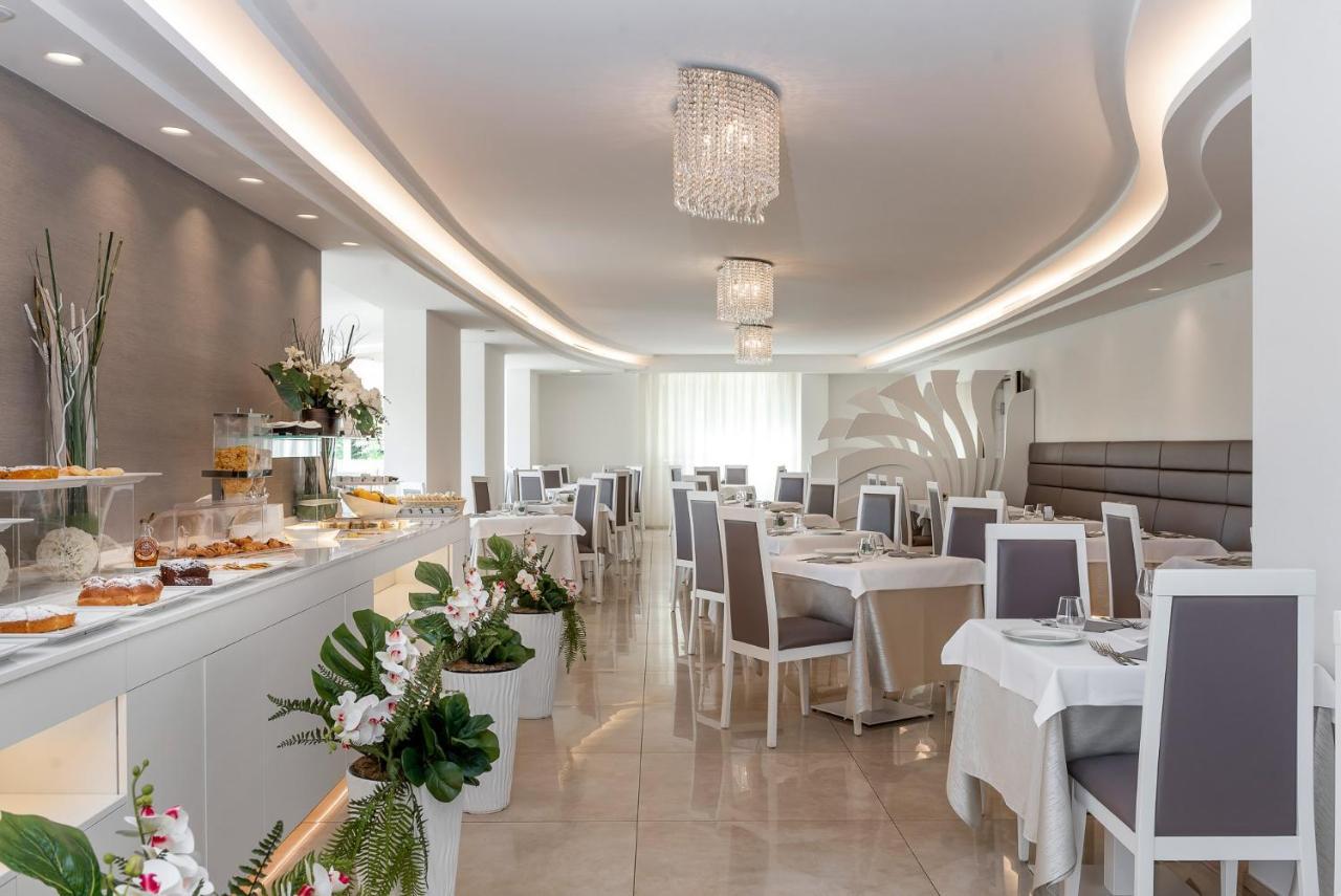 Hotel Riviera Milano Marittima Esterno foto