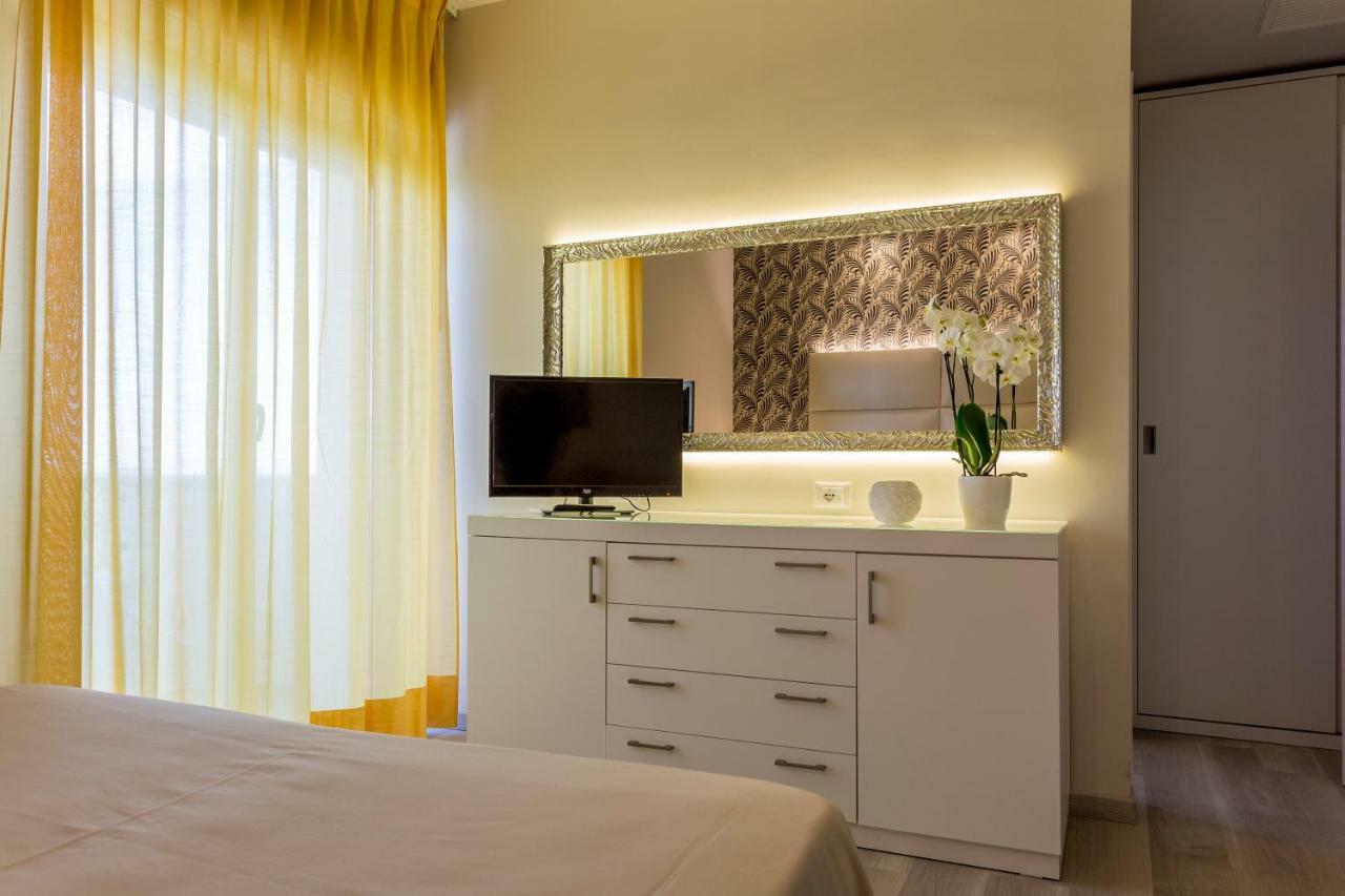 Hotel Riviera Milano Marittima Esterno foto